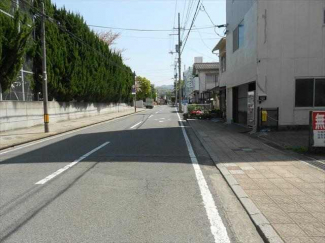 北側前面道路