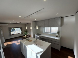 松山市安城寺町の中古一戸建ての画像