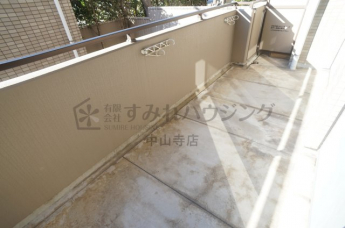 【バルコニー】