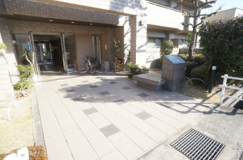 【エントランス】