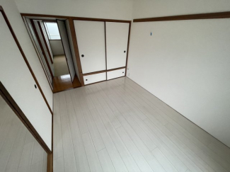 ゆったり過ごせる居間です