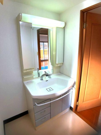 洗髪洗面化粧台