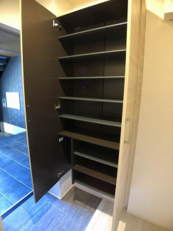 シューズボックス