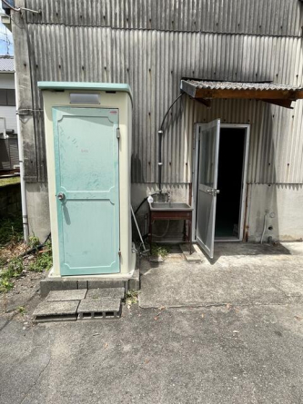 トイレ、手洗い場