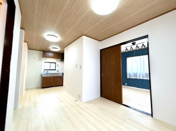 【居間・リビング】