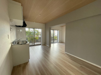 【居間・リビング】