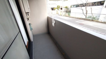 【バルコニー】
