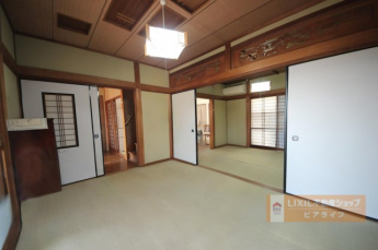 一階和室、AIで家具を消しています