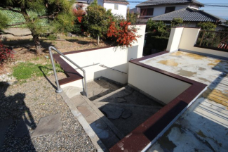 道路からの階段