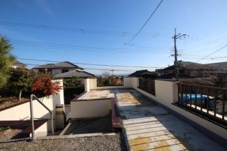 掘り込みガレージ上の空間