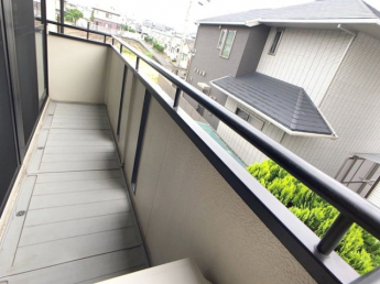 【バルコニー】