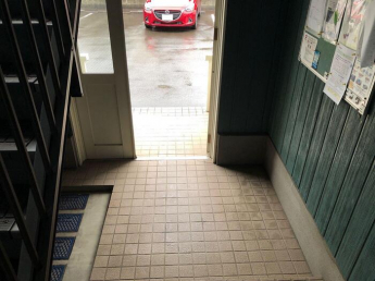 【エントランス】