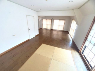 【居間・リビング】