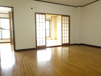 【居間・リビング】