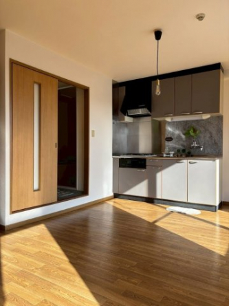 こちらのリビングで趣味の時間をお楽しみください