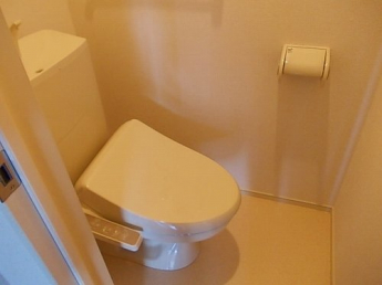 清潔感のあるトイレです
