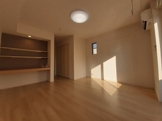 こちらの居間で趣味の時間をお楽しみください