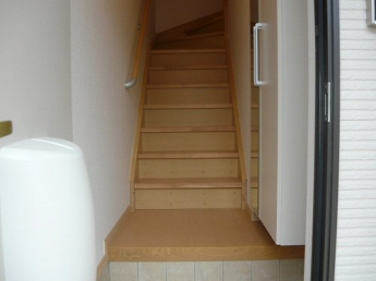 明るい玄関です