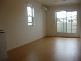 ゆったり過ごせる居間です