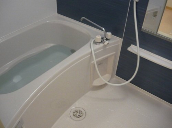 日々の疲れを癒すお風呂付です