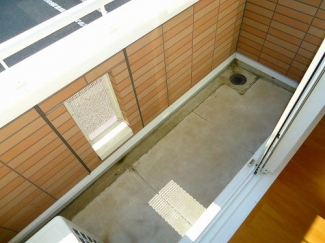 外からの目が気にならないバルコニーで洗濯物が干せます