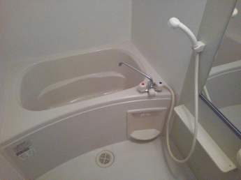 ゆったり過ごせるお風呂です