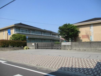 松山市立双葉小学校まで793m