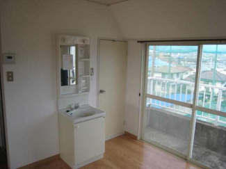 松山市福音寺町のマンションの画像