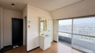 松山市福音寺町のマンションの画像