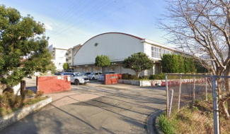 北久米小学校まで1140m