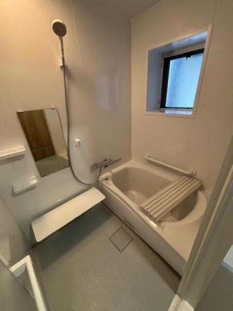 松山市余戸南３丁目のアパートの画像