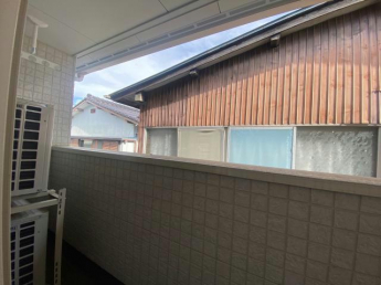 【バルコニー】