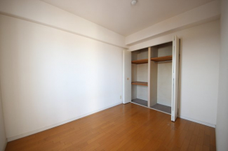 約5帖の洋室の収納