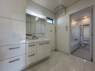 【独立洗面台】