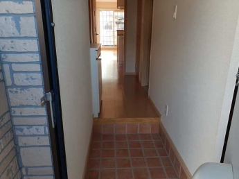 落ち着いた玄関です