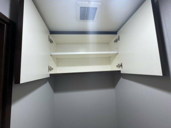 トイレ上の収納です。