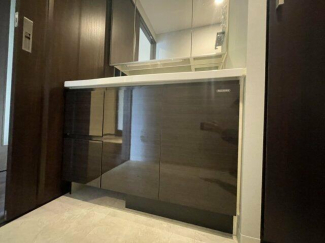 独立洗面台下の収納です。