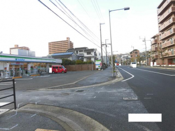 ファミリーマート岩崎二丁目店まで507m