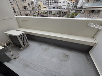 【バルコニー】