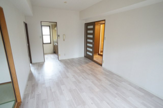 【居間・リビング】