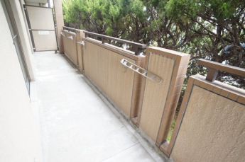 【バルコニー】