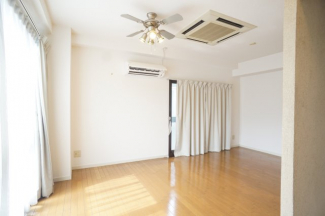 【居間・リビング】