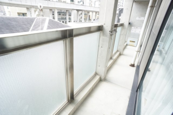 【バルコニー】