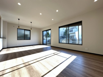 【居間・リビング】