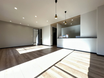 【居間・リビング】