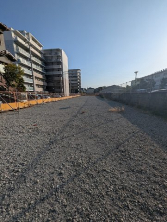 【前面道路含む現地写真】