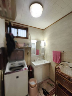 洗面脱衣、一部画像加工しています