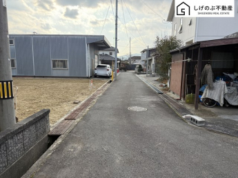【前面道路含む現地写真】