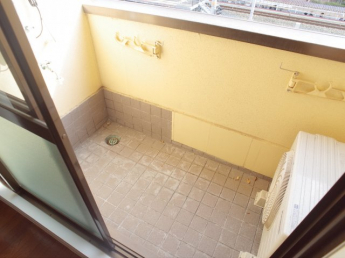 【バルコニー】