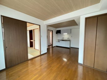 【居間・リビング】